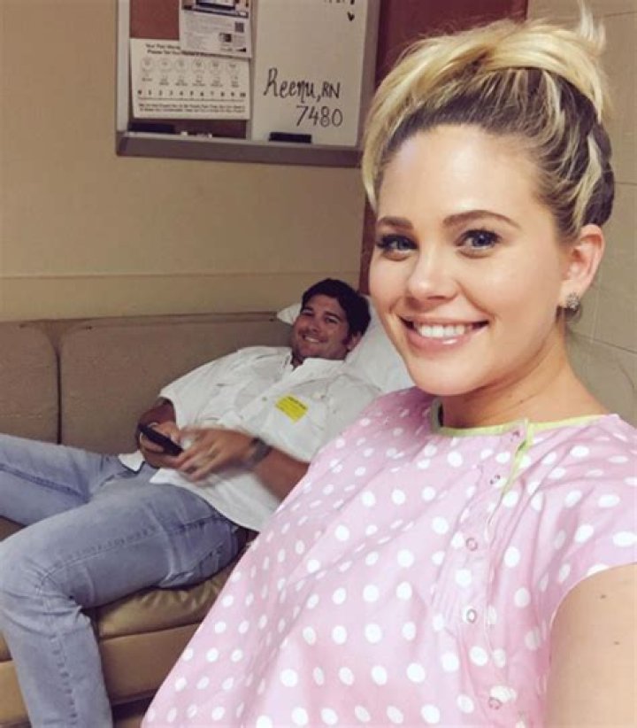 Aaryn Gries — SEE PICS