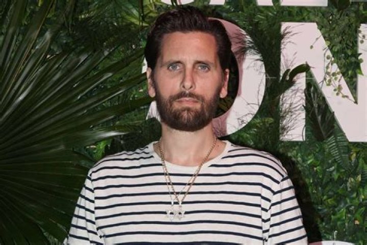 Amelia Hamlin, 20, Rocks Sexy White Bikini Top On Nobu Date Night With Scott Disick, 37 – Photos