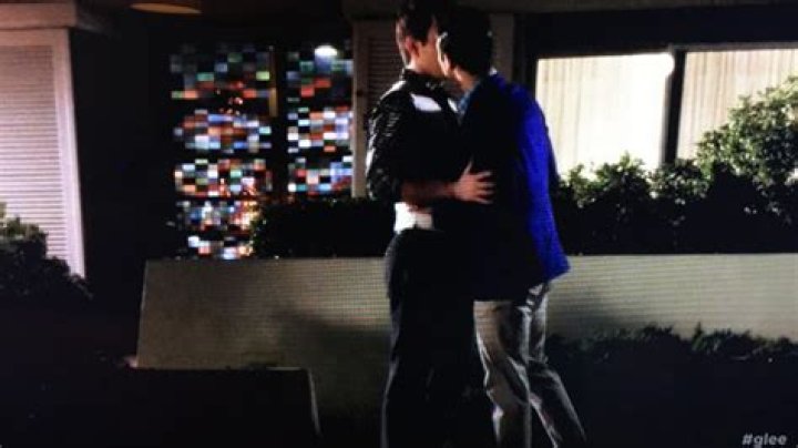 Blaine Kisses Kurt Before Karofsky Breakup — Season 6 Episode 7 Recap – Hollywood Life