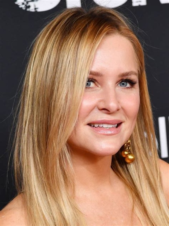 Jessica Capshaw Celebrity Profile – Hollywood Life