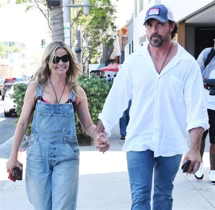 Kyle Richards’ Estranged Husband Claims That She ‘Wanted the Separation’ in New Trailer for ‘Buying Beverly Hills’
