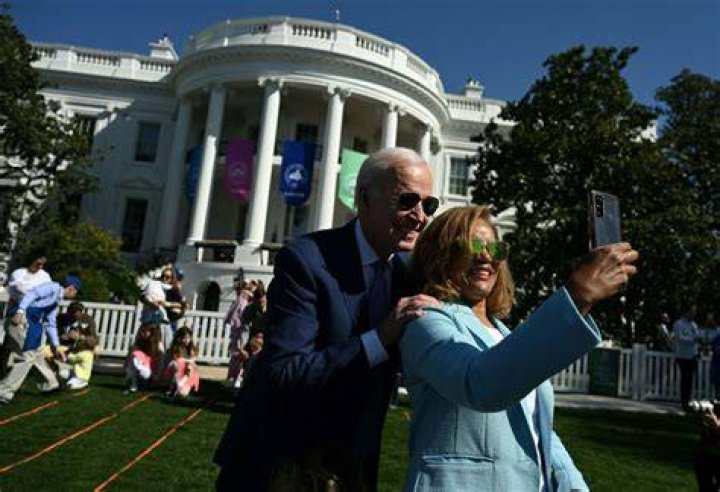 Obama Family Celebrates With White House Easter Egg Roll — Live Stream