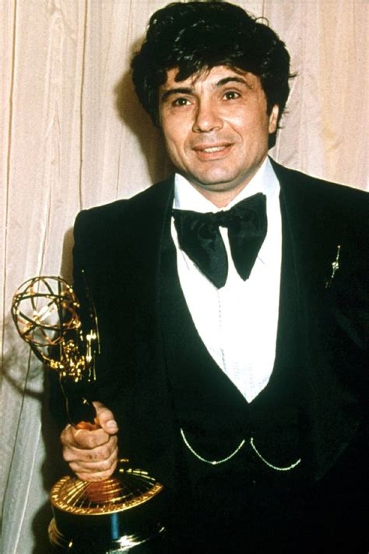 Photos Of The ‘Baretta’ Actor Dead At 89 – Hollywood Life
