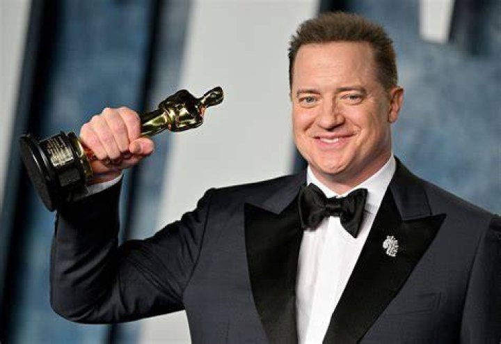 Pics Of The Academy Award-Winning Actor – Hollywood Life