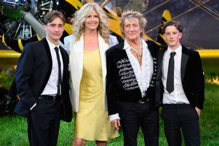 Rod Stewart & Sons Take In A Football Game While Wearing Suits – Hollywood Life