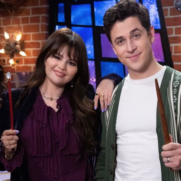 Selena Gomez Seen in 1st ‘Wizards of Waverly Place’ Sequel Behind-the-Scenes Look